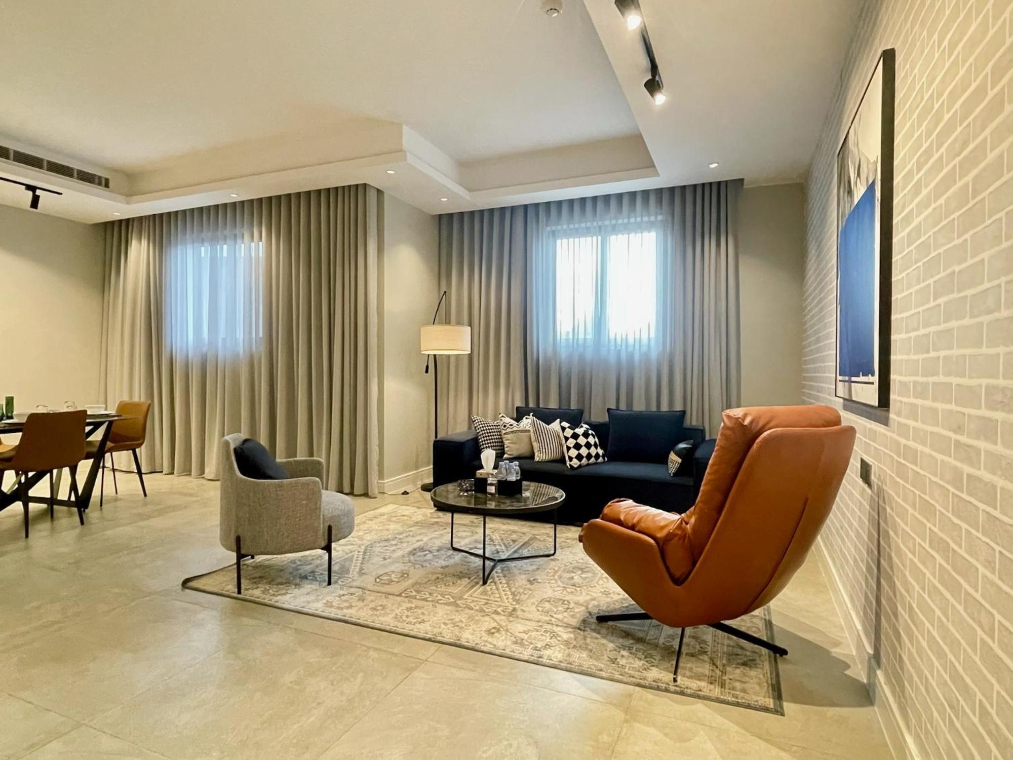 Cadee Living - Al Nakheel Apartment